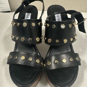 Steve Madden women sandal size 7